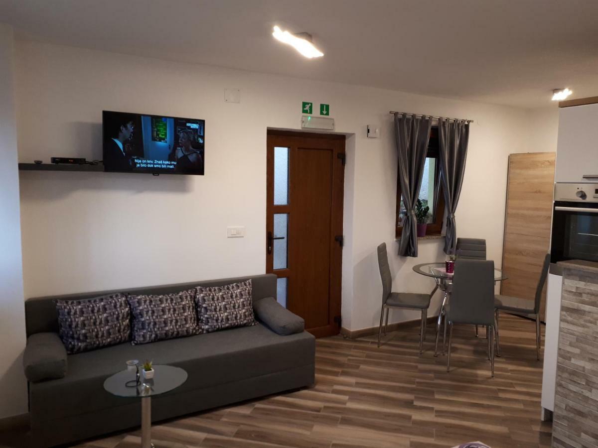 Apartment Dujica Senj  Bagian luar foto